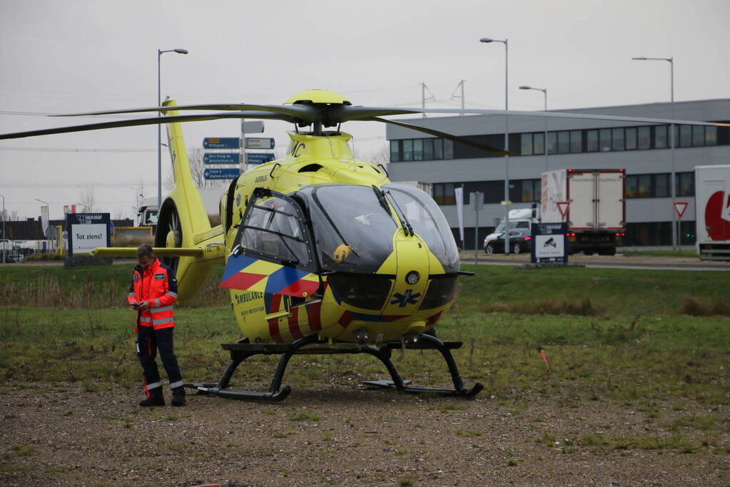 Medewerker drukkerij zwaargewond na beknelling