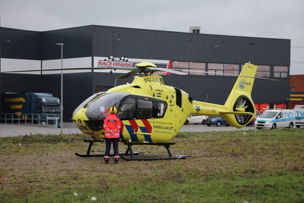 Medewerker drukkerij zwaargewond na beknelling
