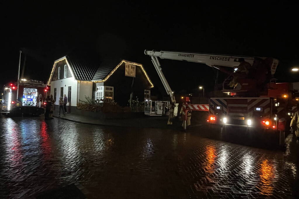 Schoorsteenbrand snel onder controle