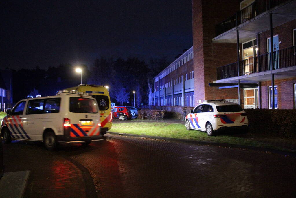 Traumahelikopter landt voor incident in woning, baby overleden