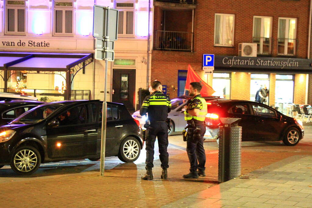 Feestende Marokko supporters na zege op Spanje