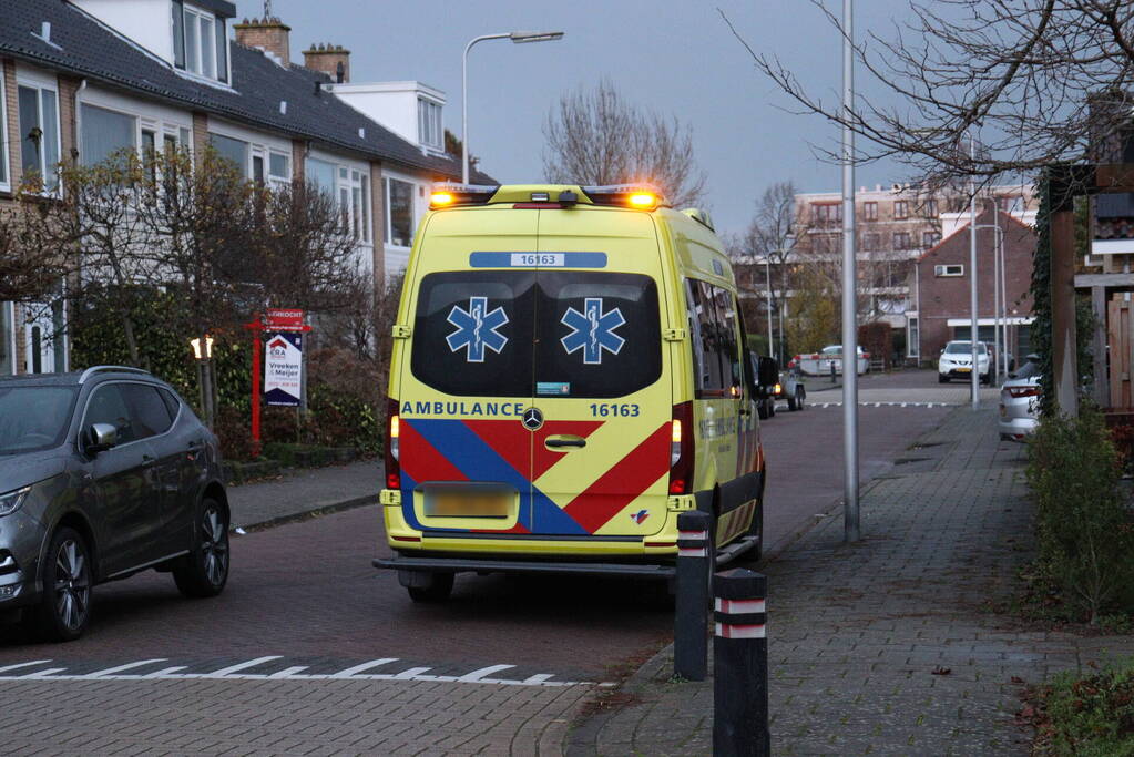 Traumahelikopter landt op grasveld