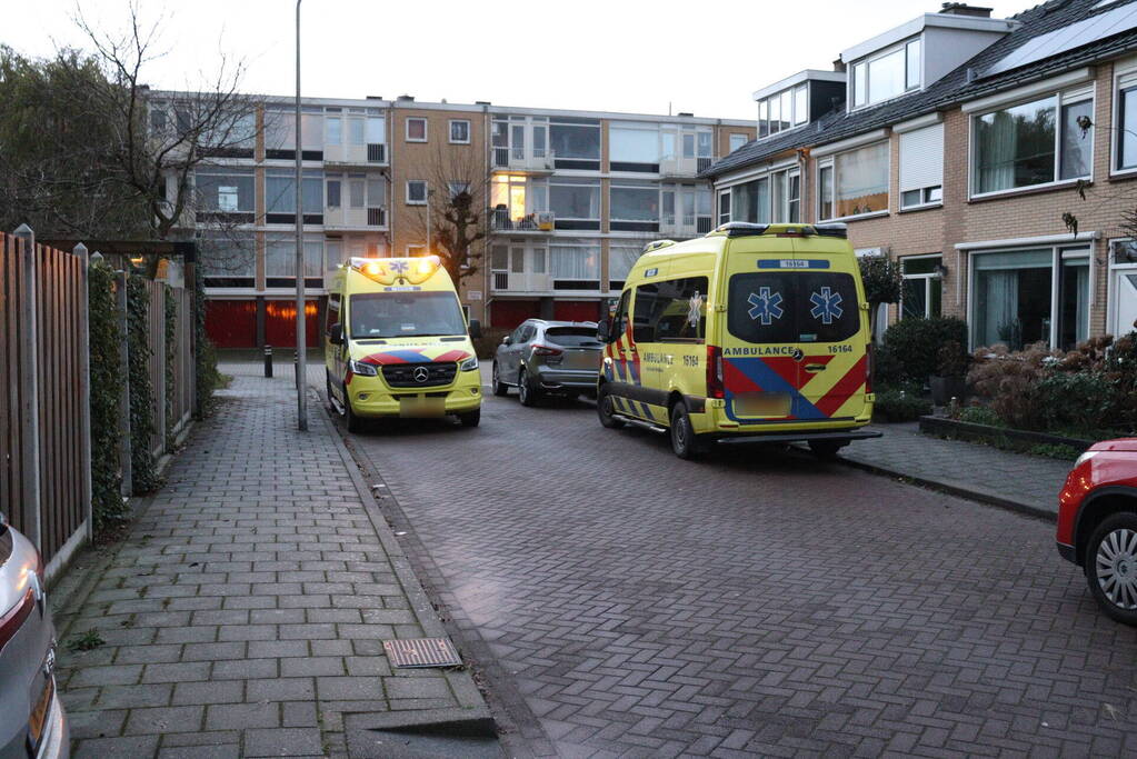 Traumahelikopter landt op grasveld