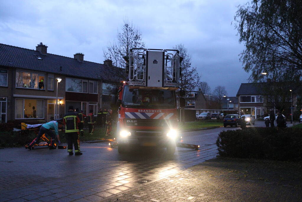 Traumahelikopter landt op grasveld