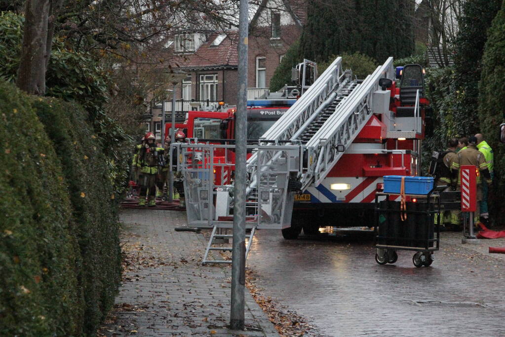 Flinke rookontwikkeling bij brand in woning