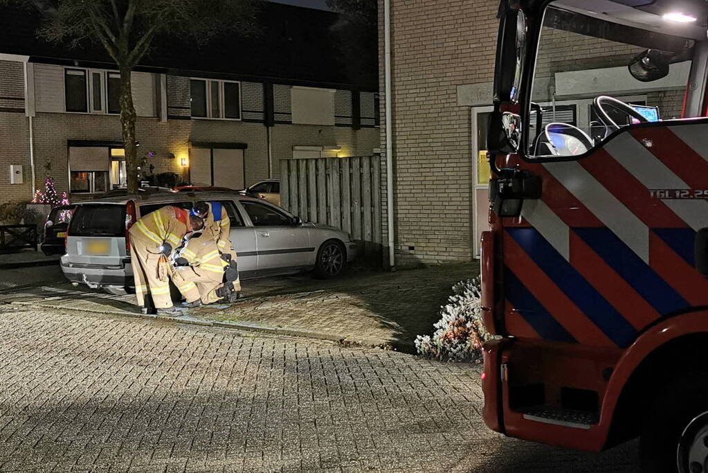 Lekkende LPG-auto veiliggesteld door brandweer