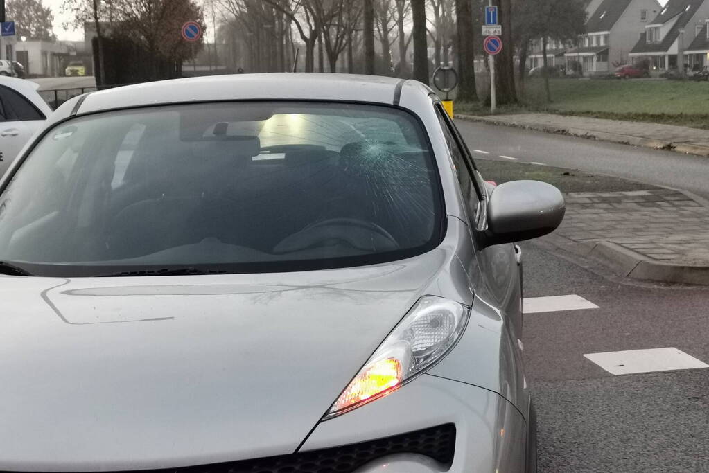 Fietser belandt in ziekenhuis