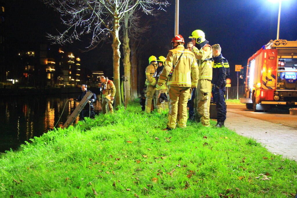 Grote inzet hulpdiensten om lampje in water