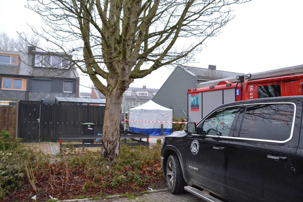 Persoon overleden bij woningbrand