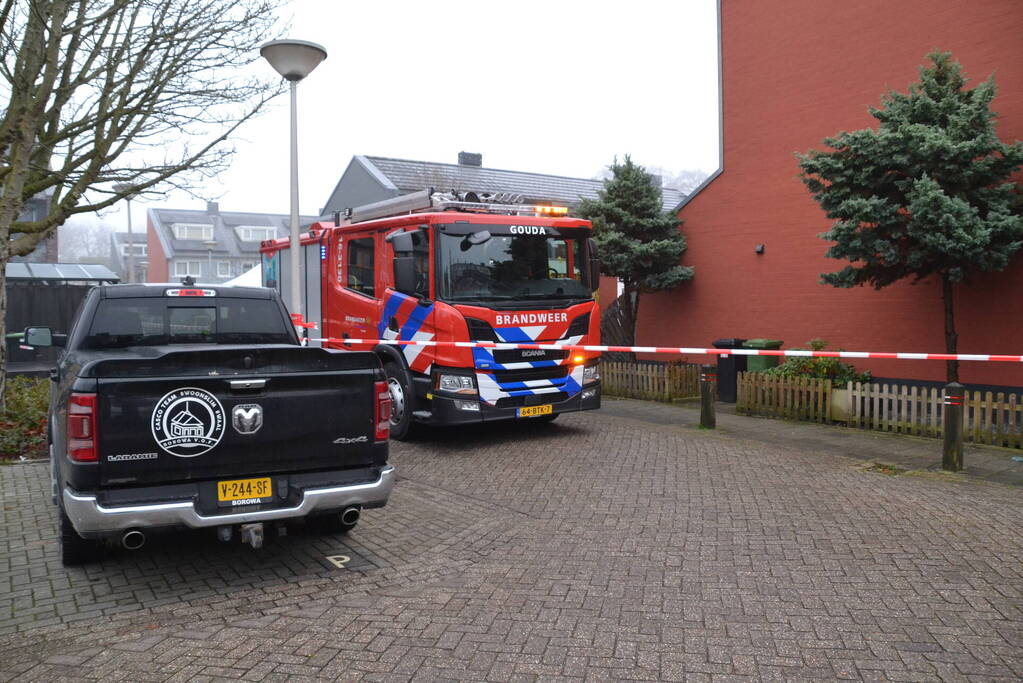 Persoon overleden bij woningbrand
