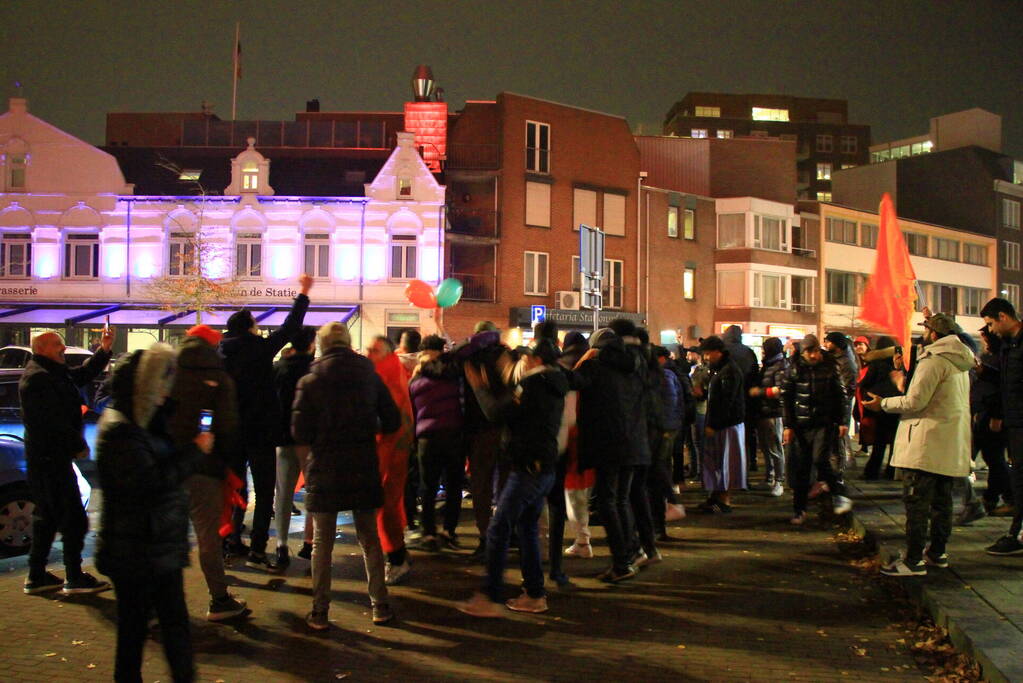 Veel feestvierders op straat na winst Marokko