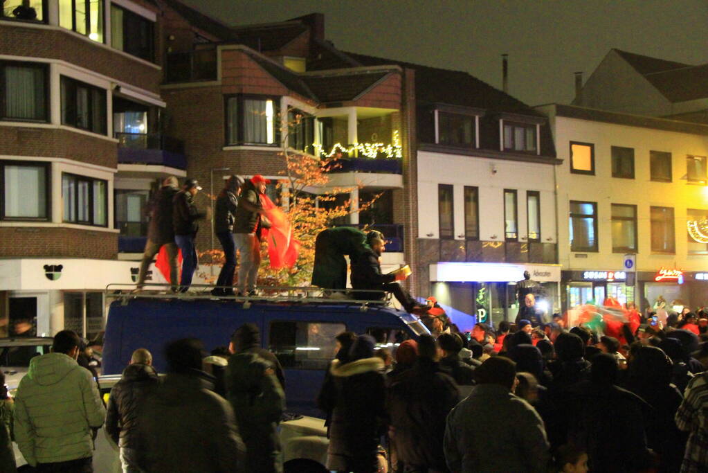 Veel feestvierders op straat na winst Marokko
