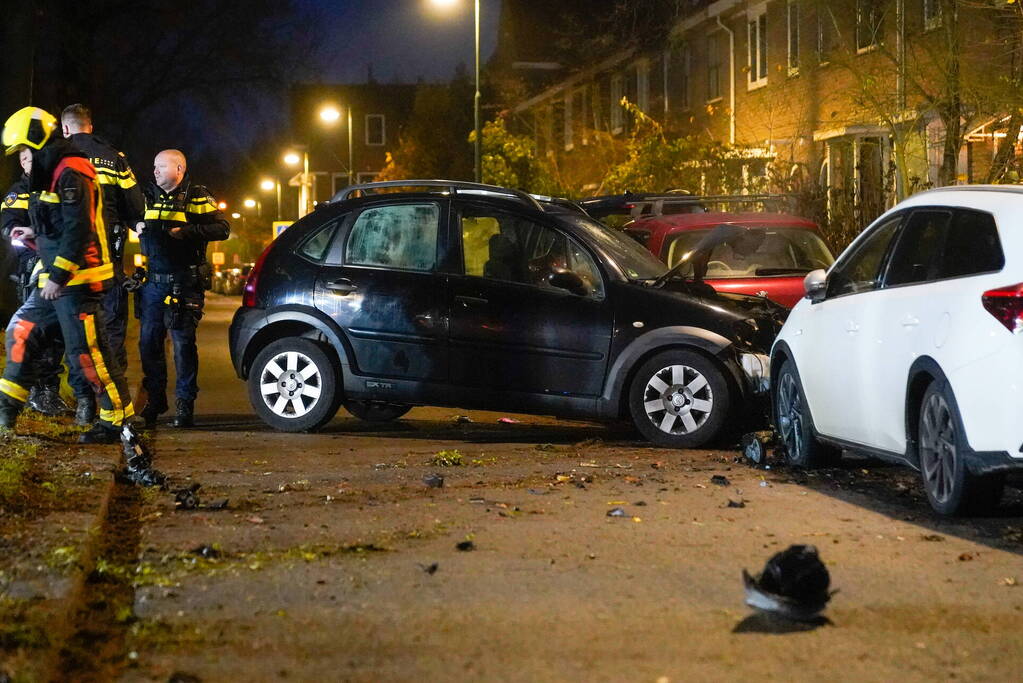 Bestuurder verliest macht over het stuur