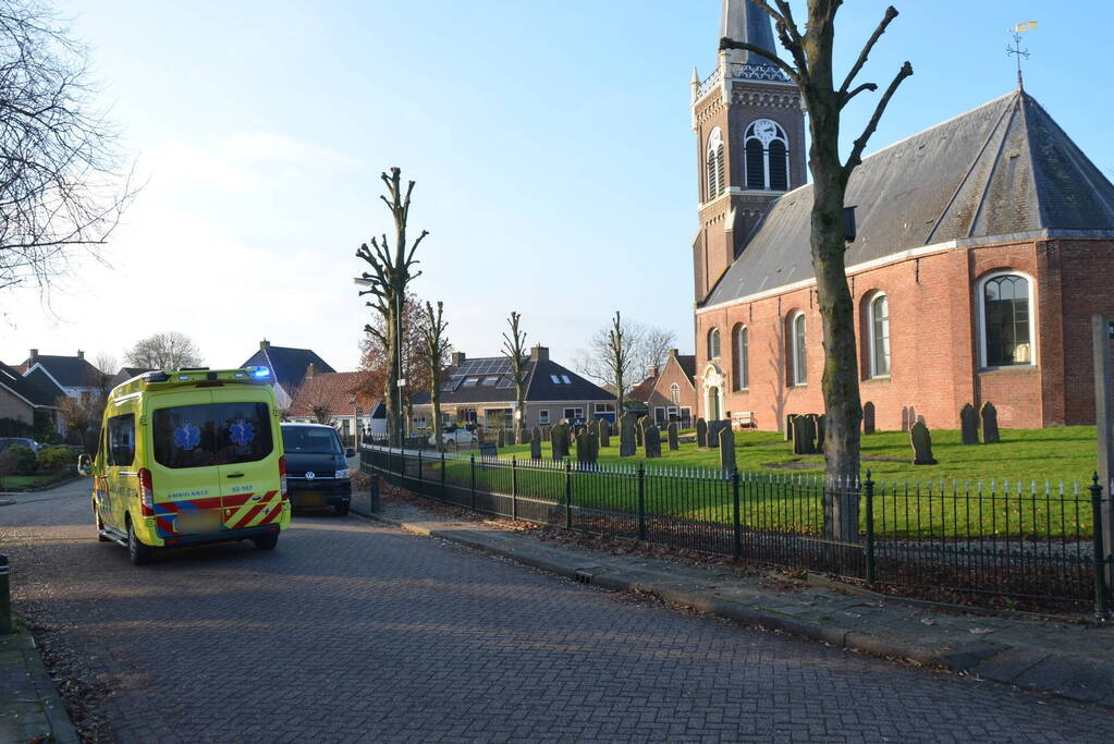 Persoon valt uit de boom tijdens snoeiwerkzaamheden