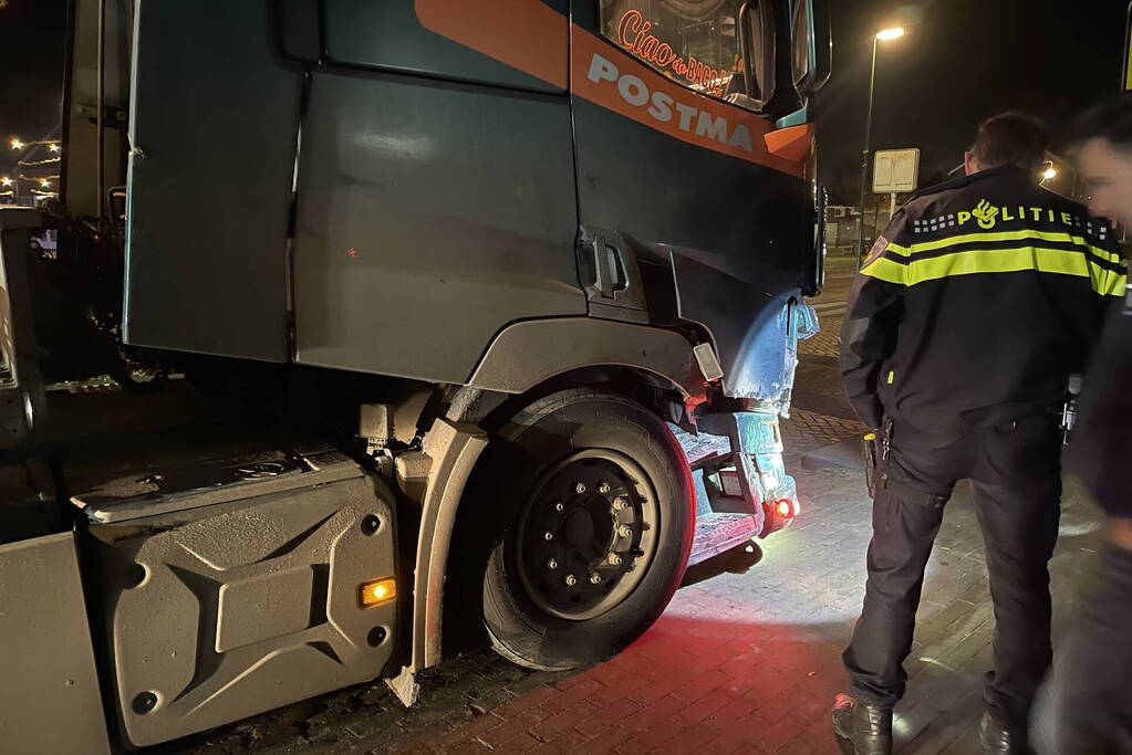 Gewonde bij ongeval tussen vrachtwagen en auto