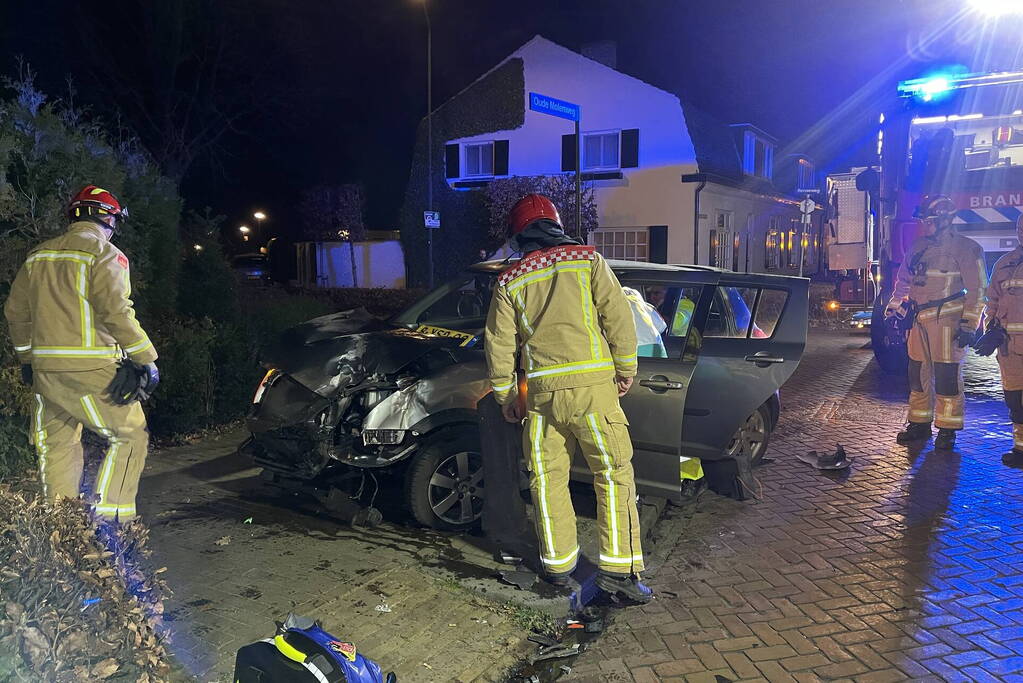 Gewonde bij ongeval tussen vrachtwagen en auto