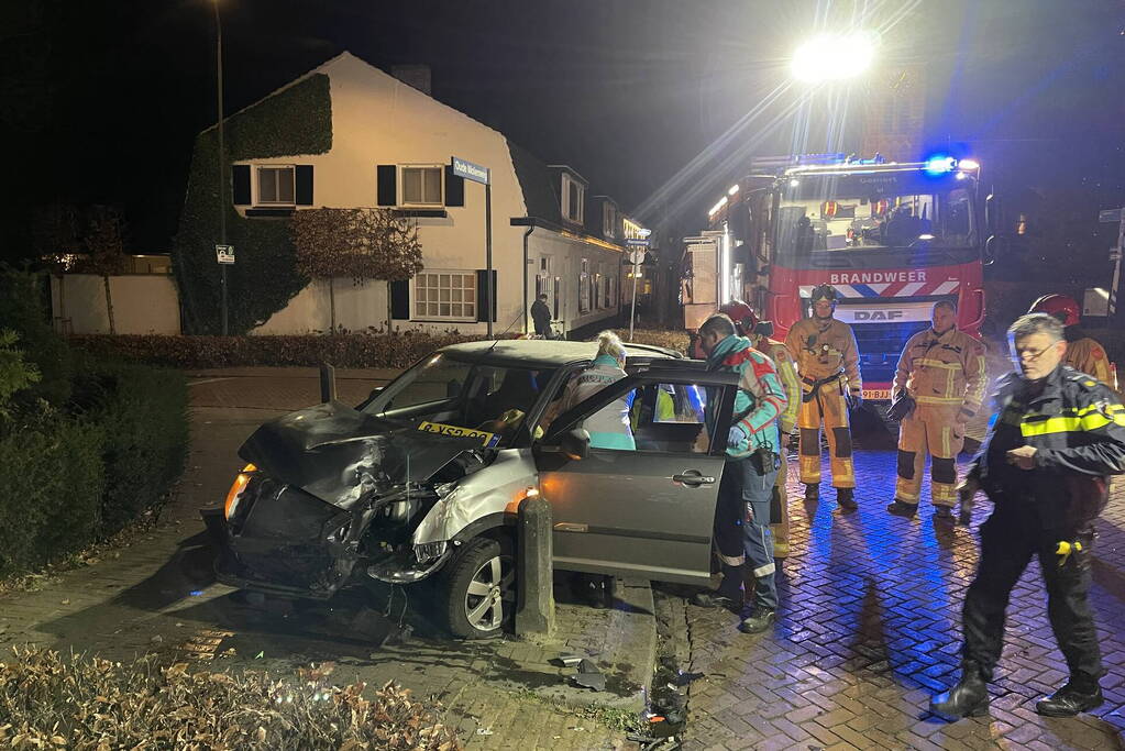 Gewonde bij ongeval tussen vrachtwagen en auto