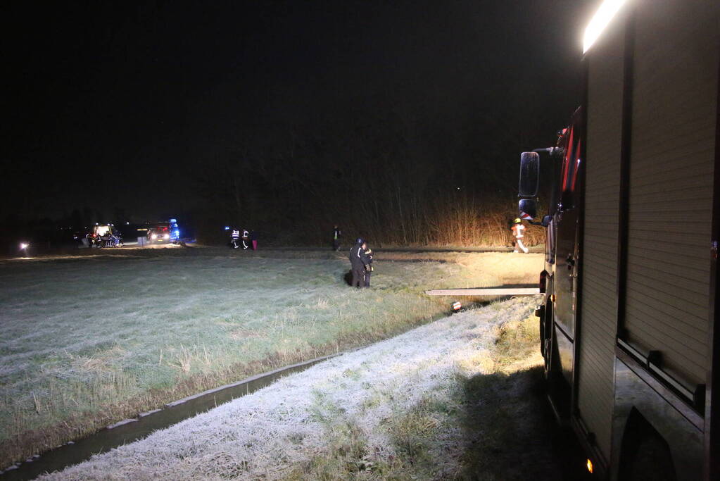 Persoon op scootmobiel raakt te water