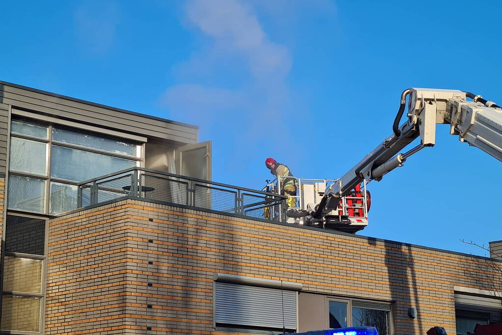 Veel rook bij brand in rijtjeswoning