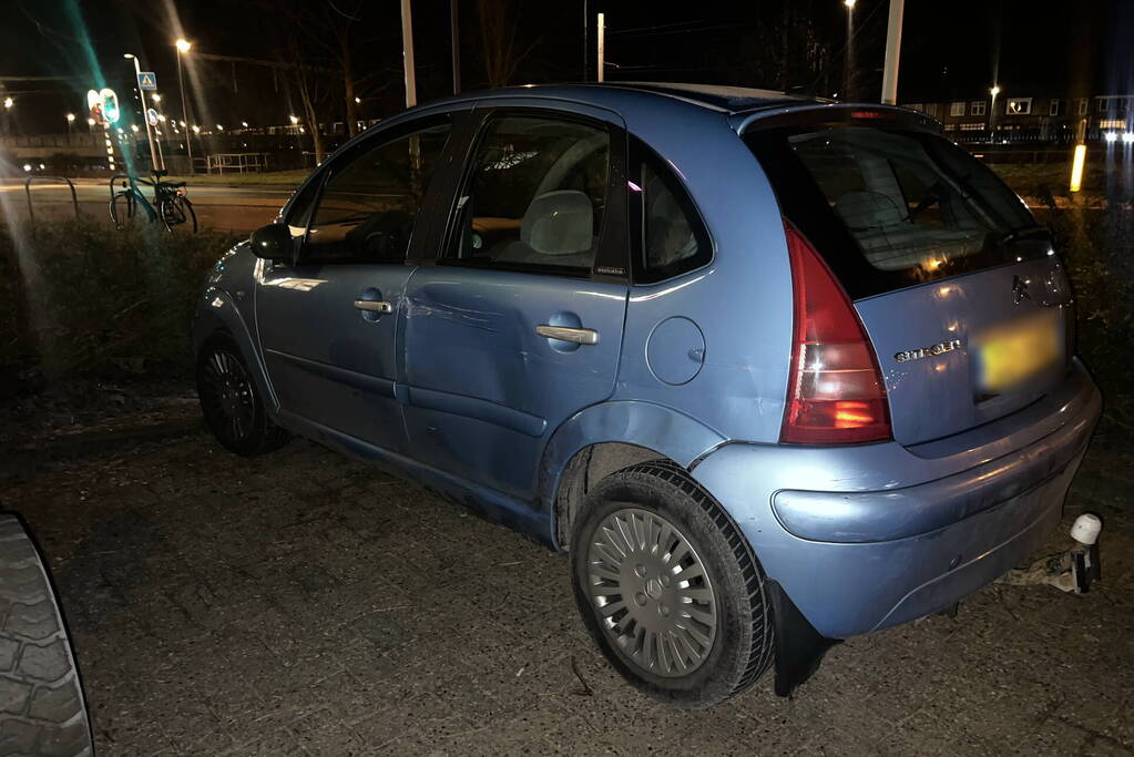 Persoon aangehouden na ongeval met gestolen auto