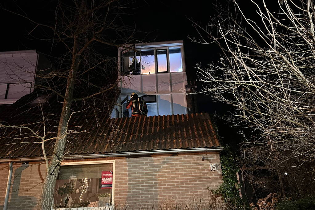 Brand in slaapkamer snel onder controle