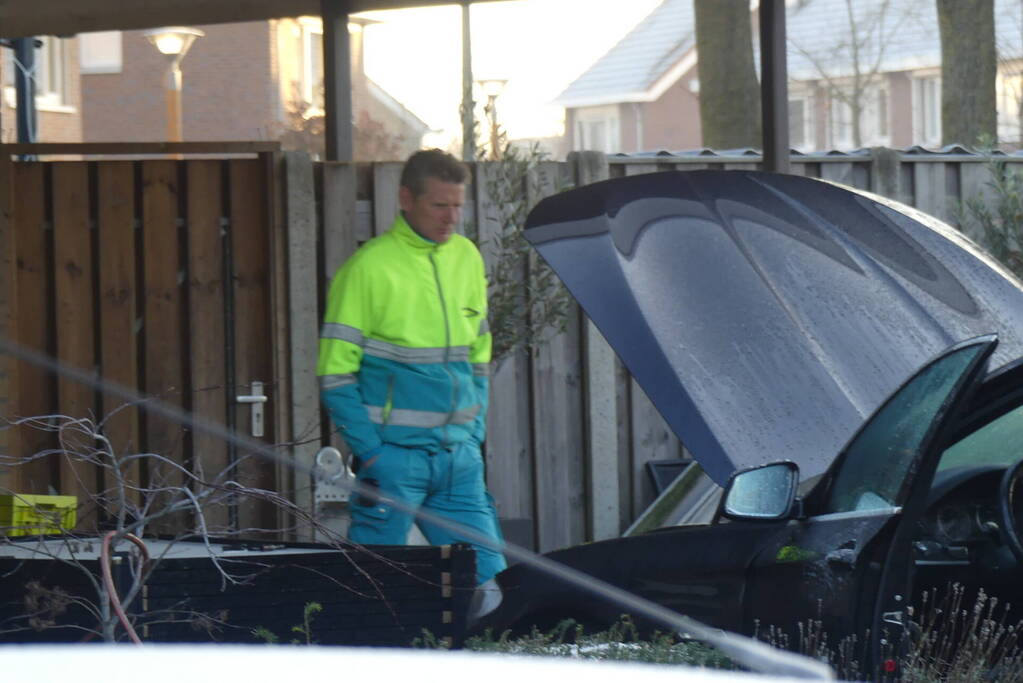 Veel rook bij autobrand