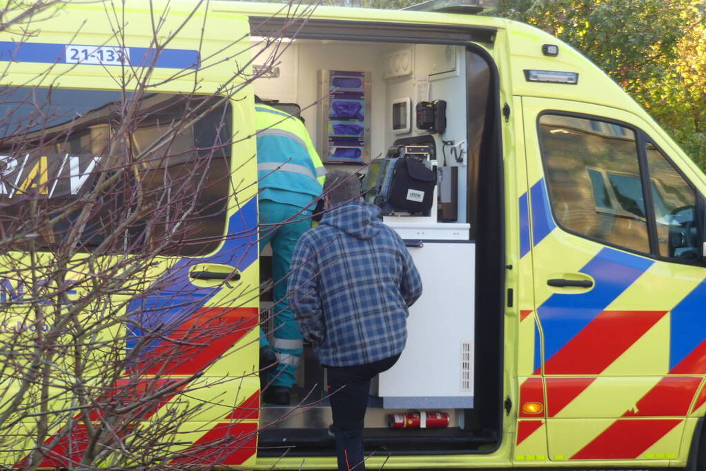 Veel rook bij autobrand