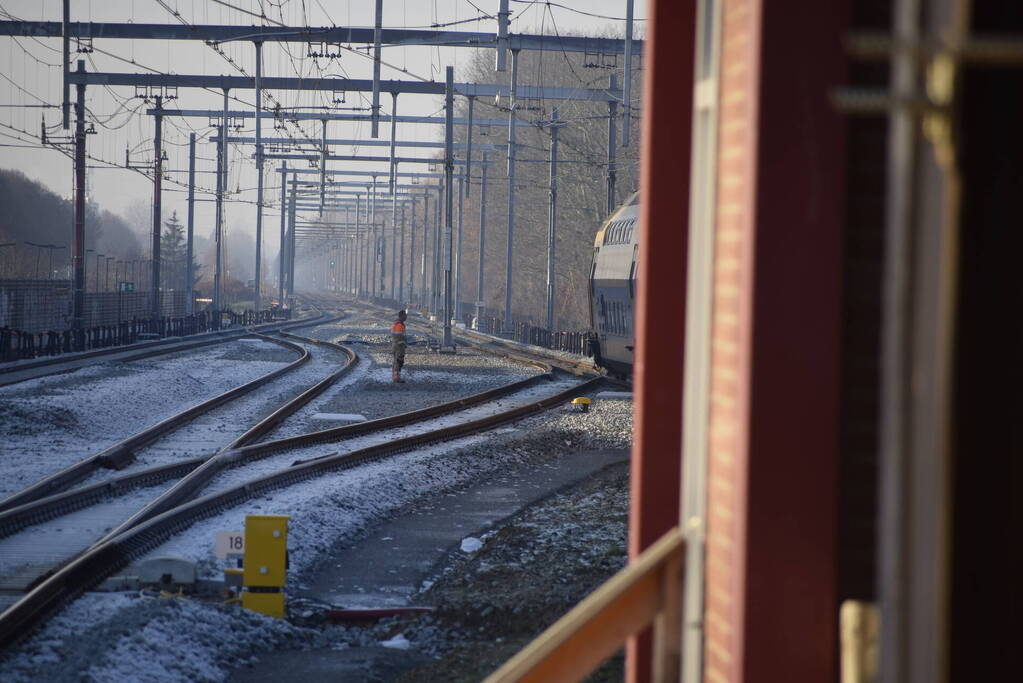 Hogesnelheidstrein strand op NS-station