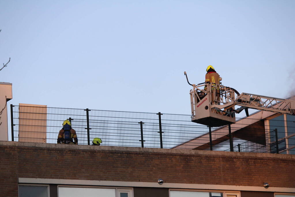 Grote uitslaande brand bij AZC