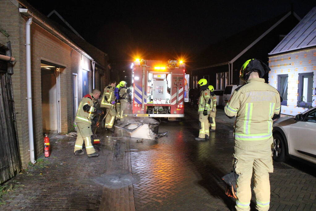 Wasdroger in brand in garage