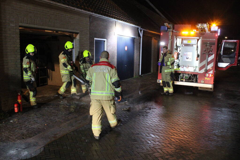 Wasdroger in brand in garage
