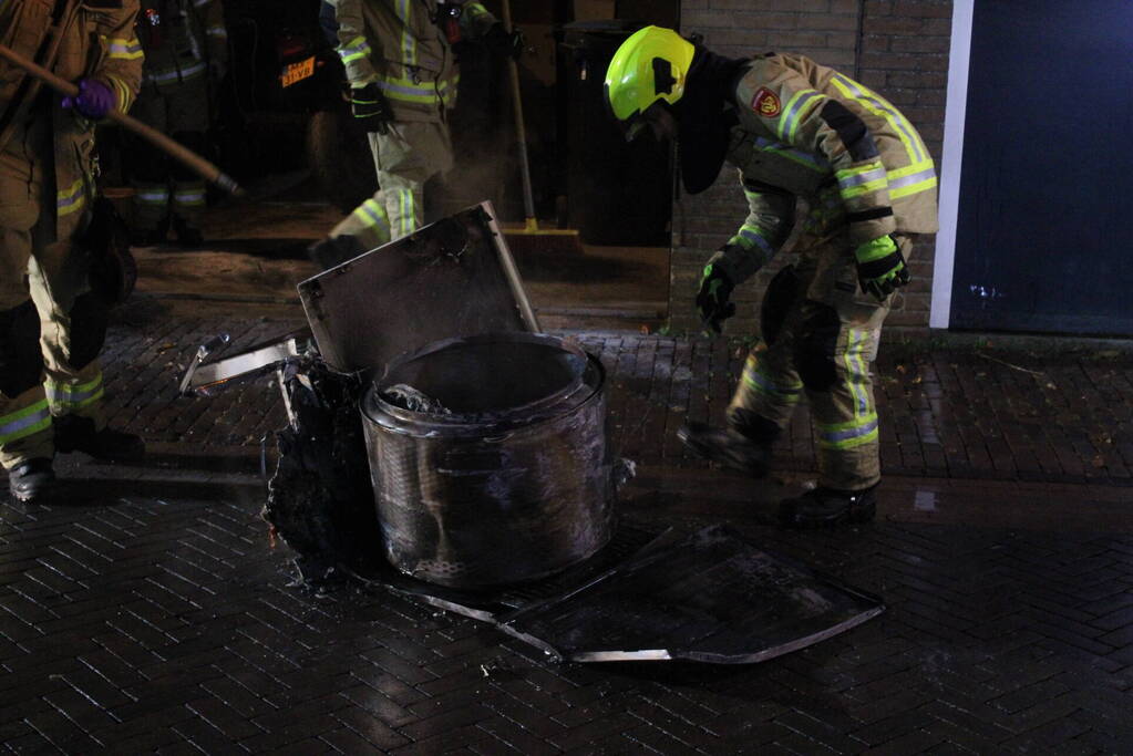 Wasdroger in brand in garage