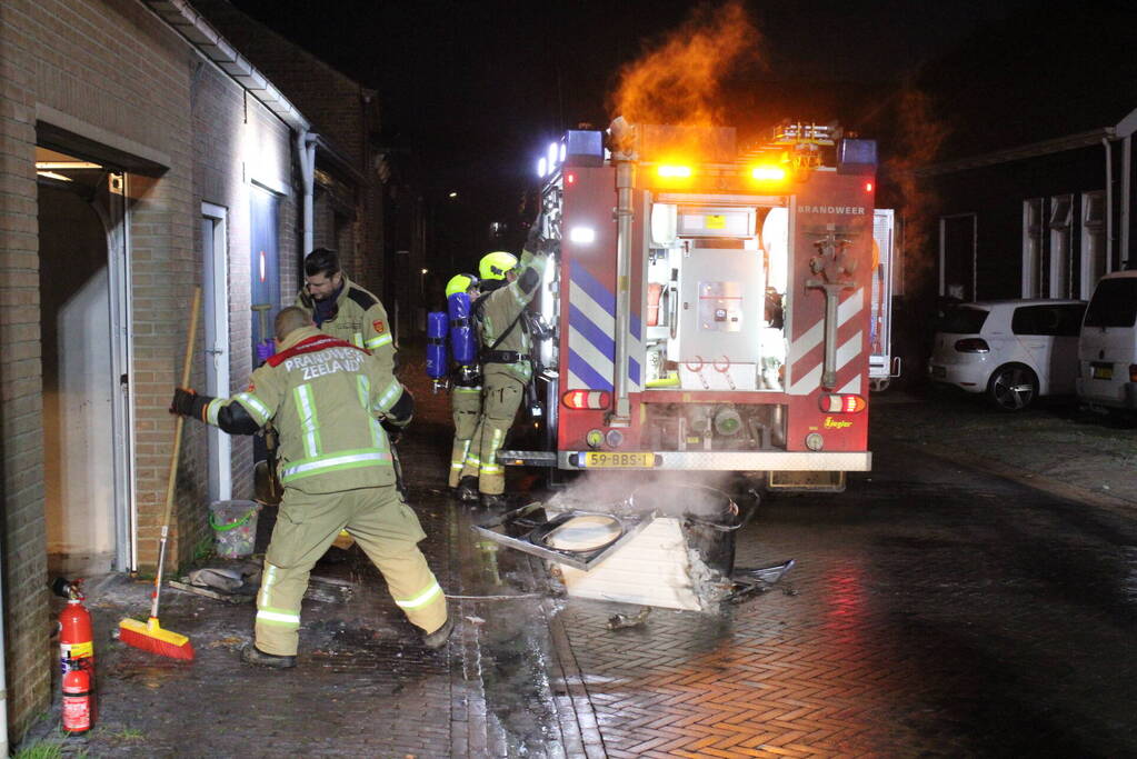 Wasdroger in brand in garage