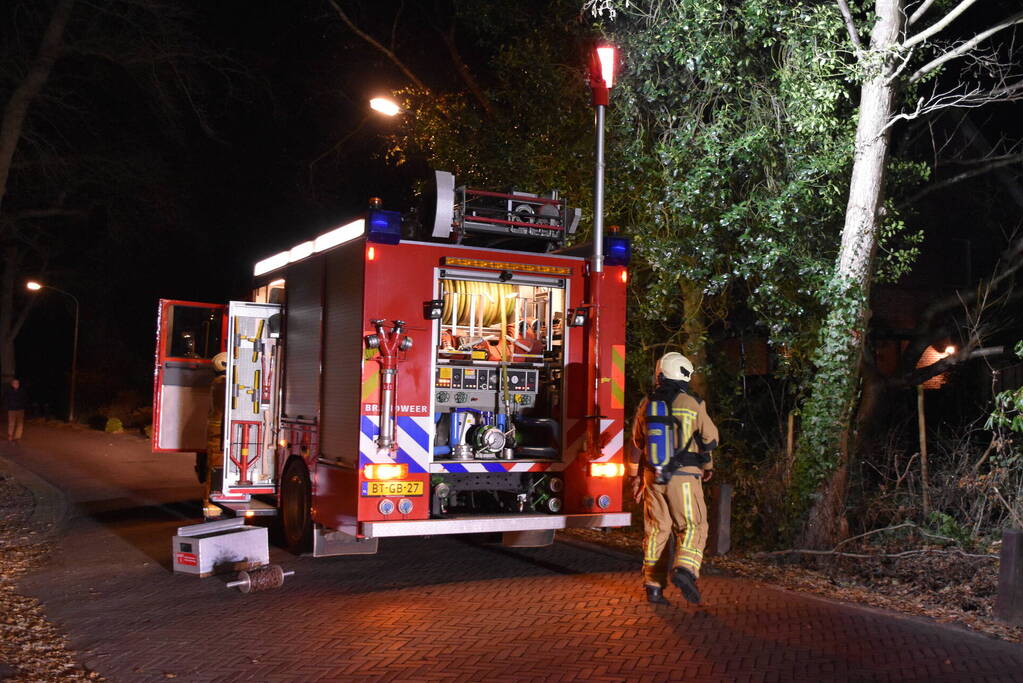 Schoorsteenbrand snel onder controle