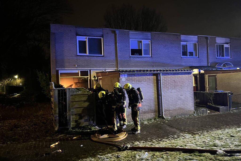 Felle brand in keuken van woning