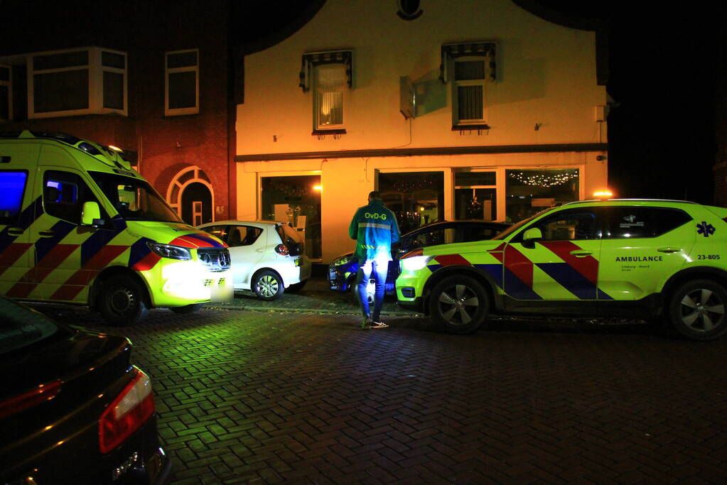 Grote inzet nadat mannen onwel raken in toiletruimte