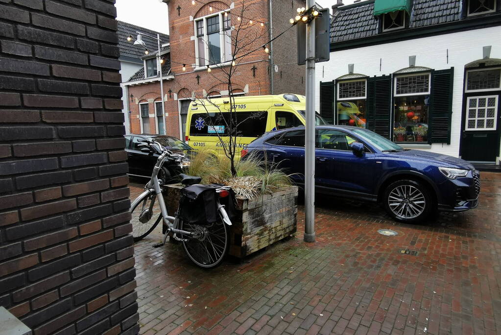 Fietser gewond bij botsing met auto