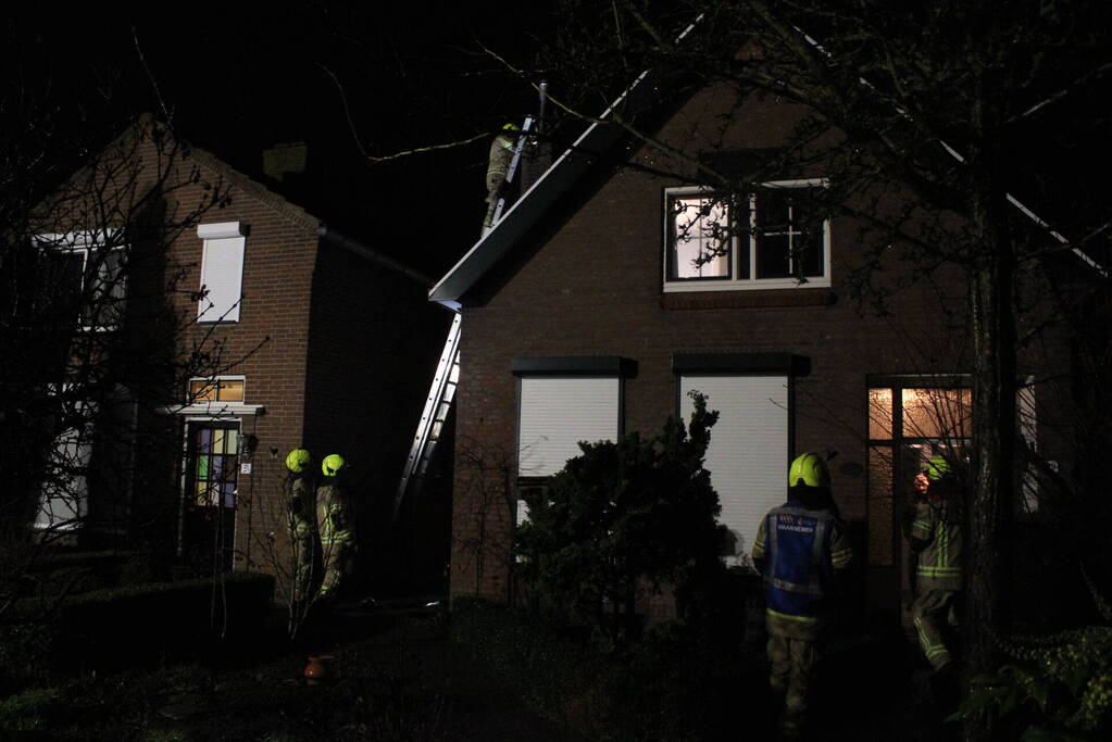 Schoorsteenbrand snel onder controle