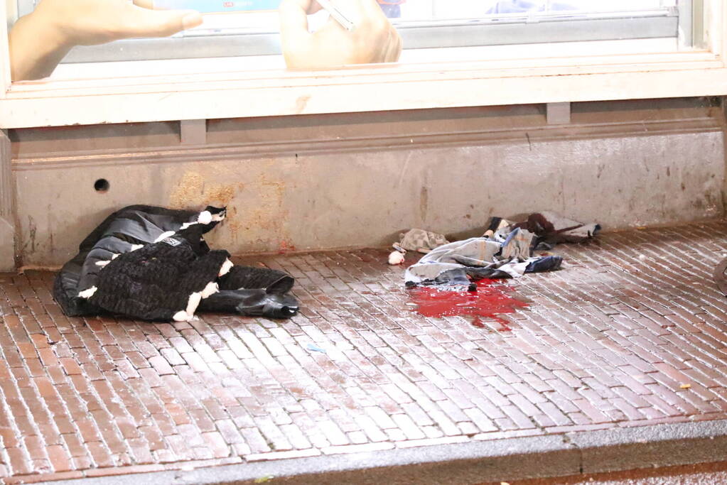 Persoon raakt gewond bij steekincident