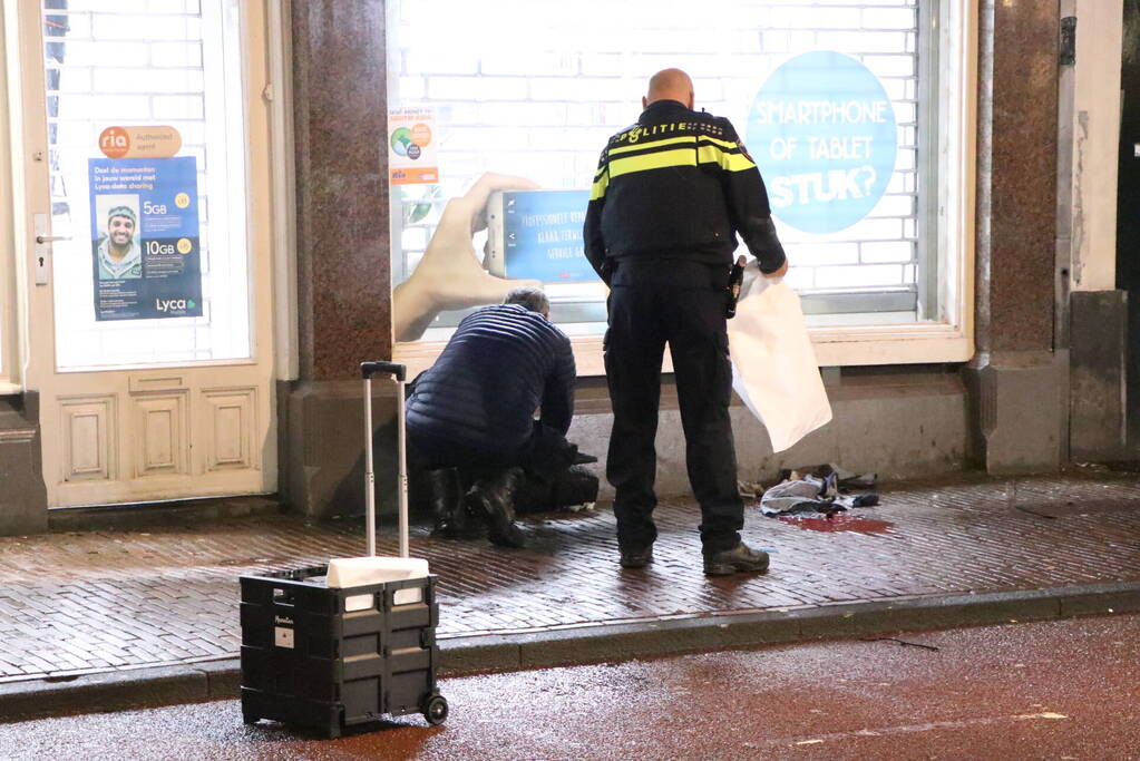 Persoon raakt gewond bij steekincident