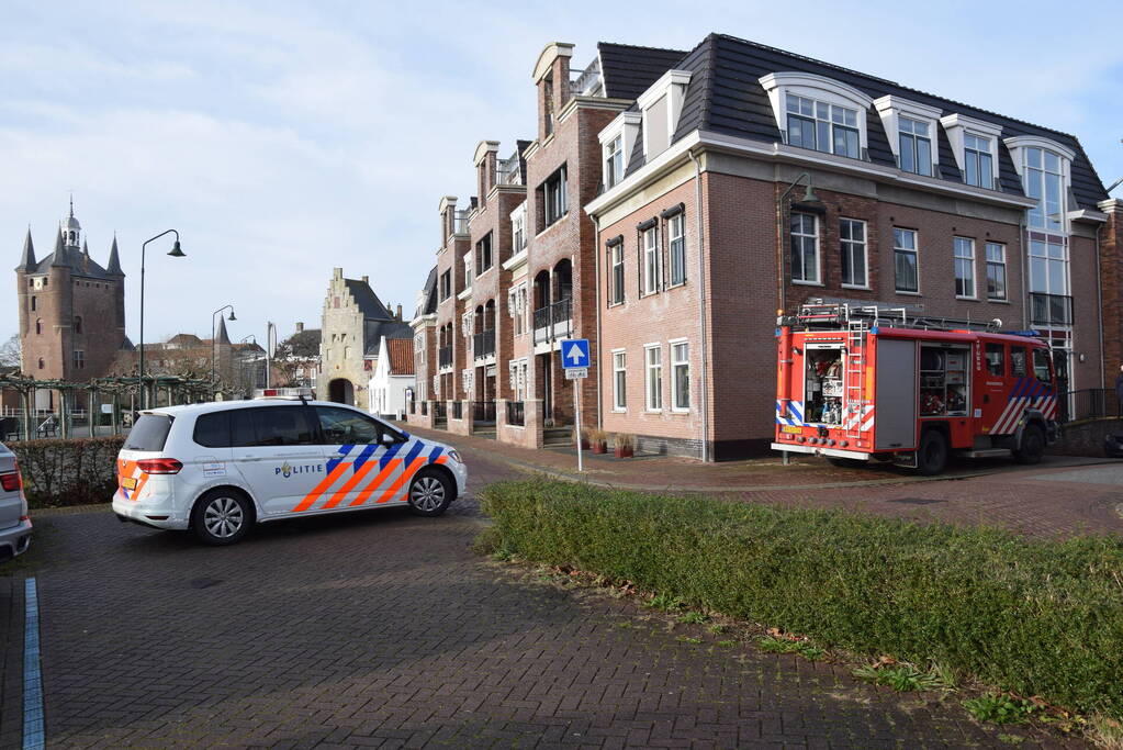 Zwaargewonde bij incident in woning
