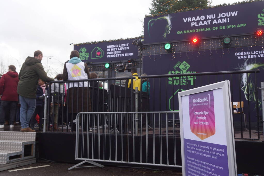 Vrijwilligers van HandicapNL maken Glazenhuis voor iedereen toegankelijk