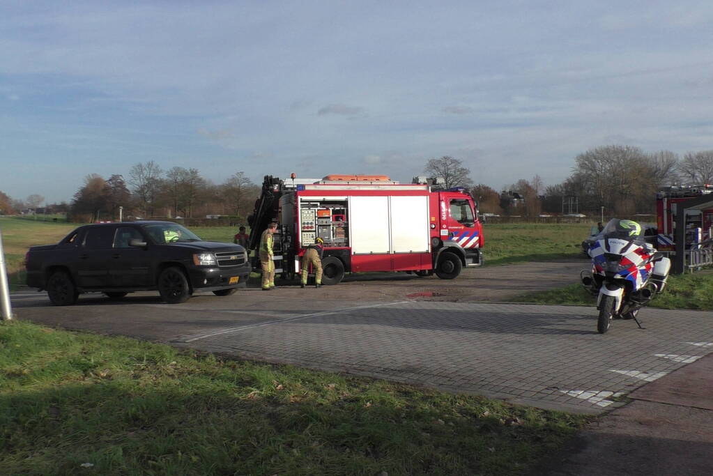 Voertuig belandt in greppel