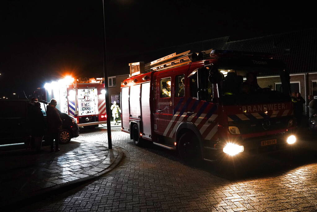 Brandende tafel in woning