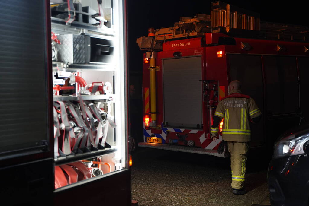 Brandende tafel in woning