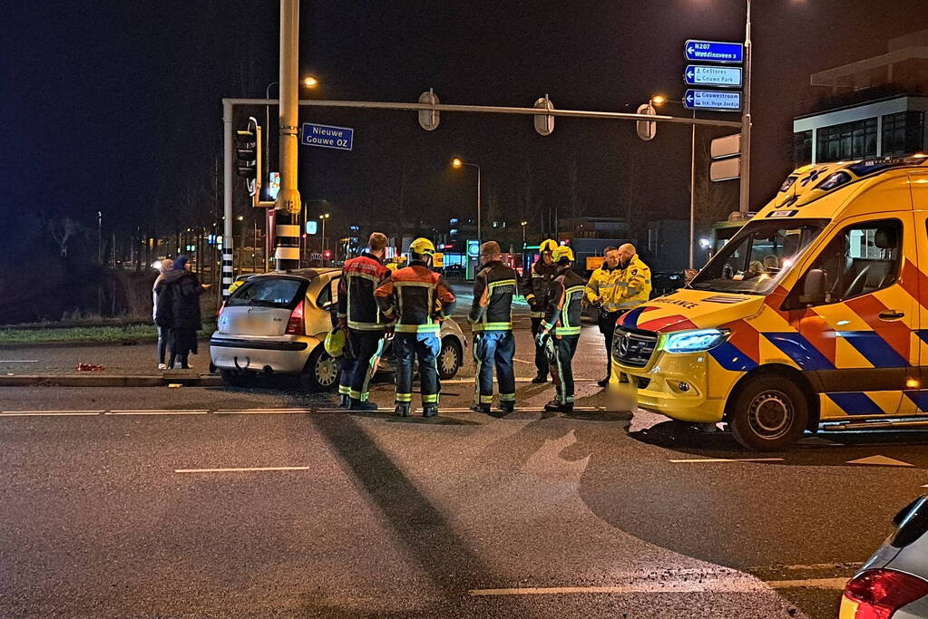 Gewonden en flinke schade na aanrijding