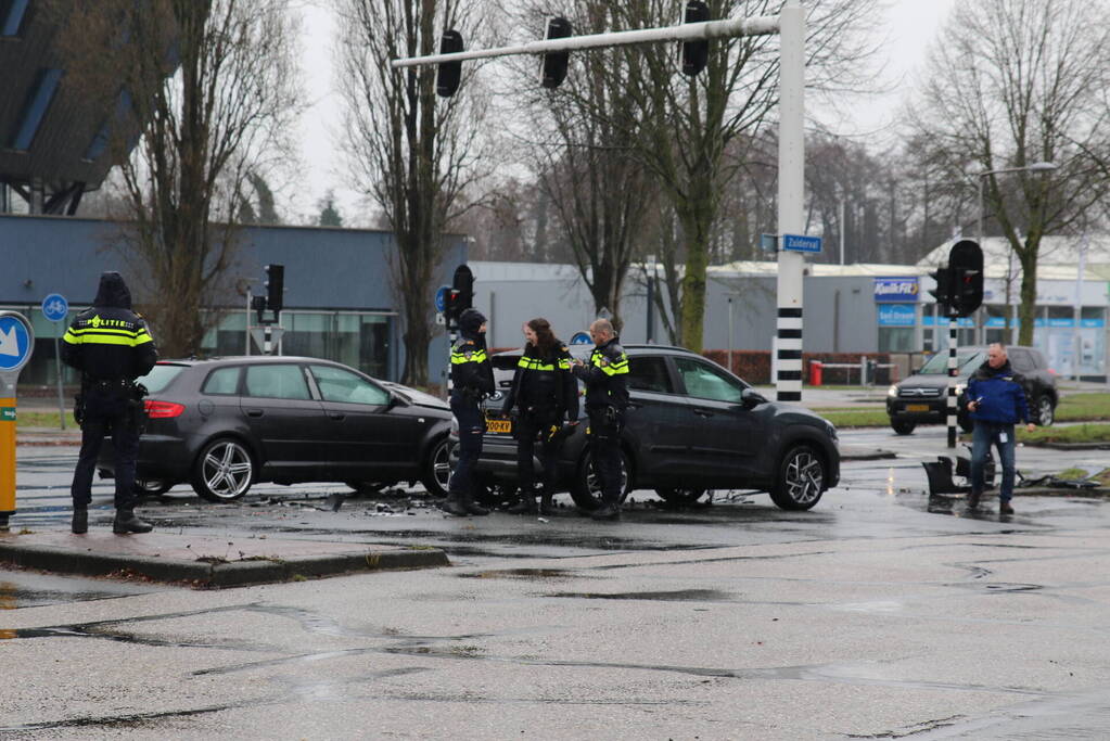 Flinke schade bij botsen op kruising