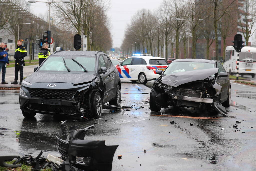 Flinke schade bij botsen op kruising