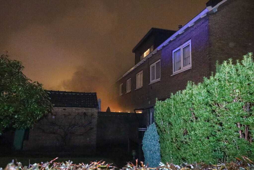 Veel rook bij brand in schuur