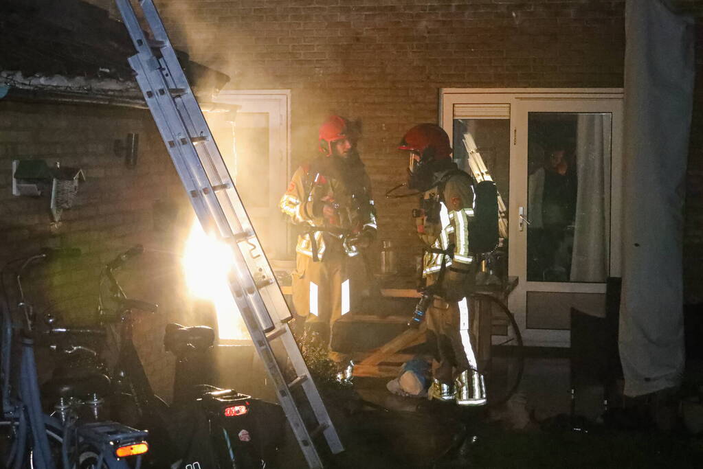 Veel rook bij brand in schuur